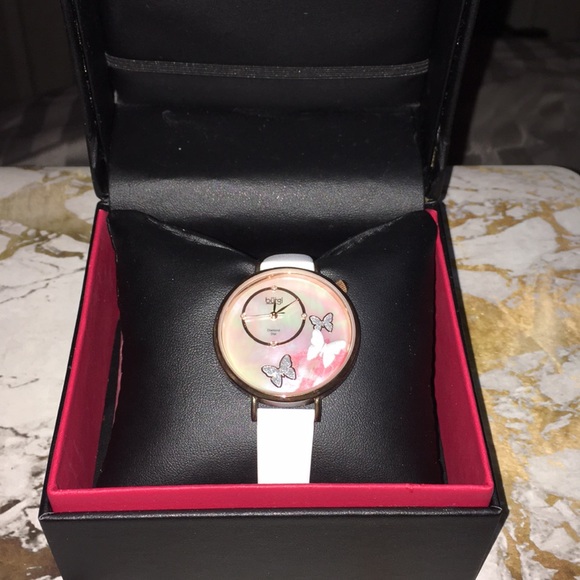 Genuine Mother of Pearl Dial in Rose Gold - Picture 2 of 5